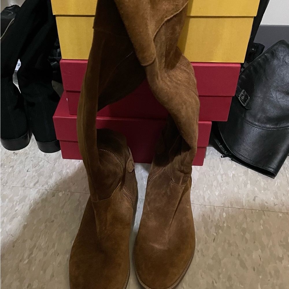 Suede boot